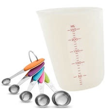 Colheres de medida, taças e copos medidores