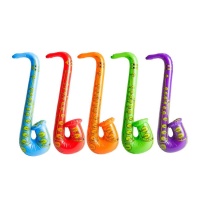 Saxofone insuflável de cores sortidas de 83 cm