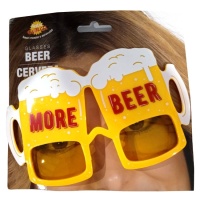 Óculos com cervejas