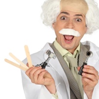 Conjunto de médico com otoscópio, martelo e paus de madeira