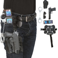 Coldre de polícia com pistola, óculos, distintivo e algemas