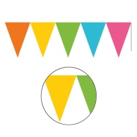 Galhardete triangular em várias cores - 4,50 m