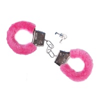 Algemas de metal com pelugem cor-de-rosa