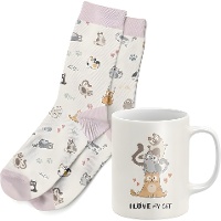 Conjunto de presente: caneca e meias com gatinhos