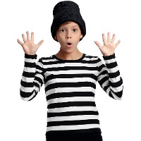 Camiseta listrada infantil em preto e branco