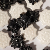 Sprinkles de aranhas e teias de aranha de 25 gr - PME