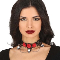 Colar bordado com caveiras e rosas