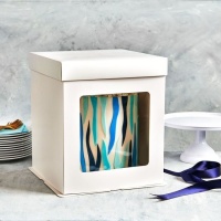Caixa 26 x 26 x 29,4 cm para bolo branco com janela