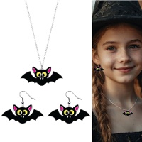 Conjunto de brincos e colar de morcego