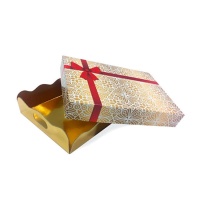 Tabuleiro dourado com tampa decorada com laço vermelho 23 x 16 x 5 cm - Pastkolor