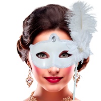 Máscara com haste, pena e pedra