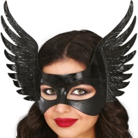 Máscara com asas pretas