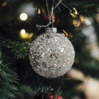 Adorno bola de Silver Christmas de 8 cm - 12 unidades