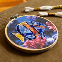 Kit de ponto cruz - Peixe de Joanna Hateley - DMC