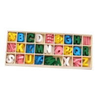 Caixa de letras de madeira coloridas 21 cm - 130 pcs.
