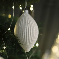 Bolas de Natal brancas em forma de lágrima 17 cm - 12 unid.