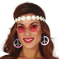 Fato hippie com fita para a cabeça, brincos e óculos