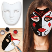 Máscara branca para personalizar